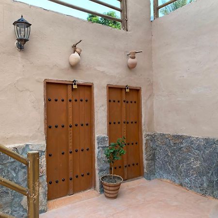 بيت نُزل السلام Bait Salam Inn Al Ḩamrāʼ 외부 사진