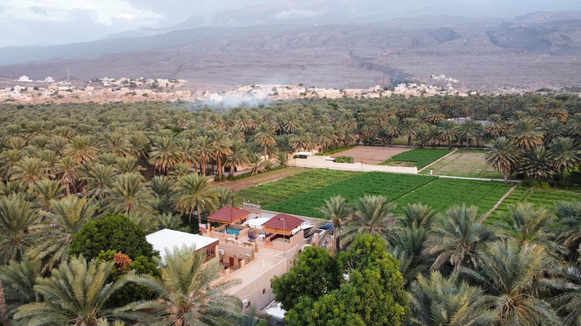 بيت نُزل السلام Bait Salam Inn Al Ḩamrāʼ 외부 사진