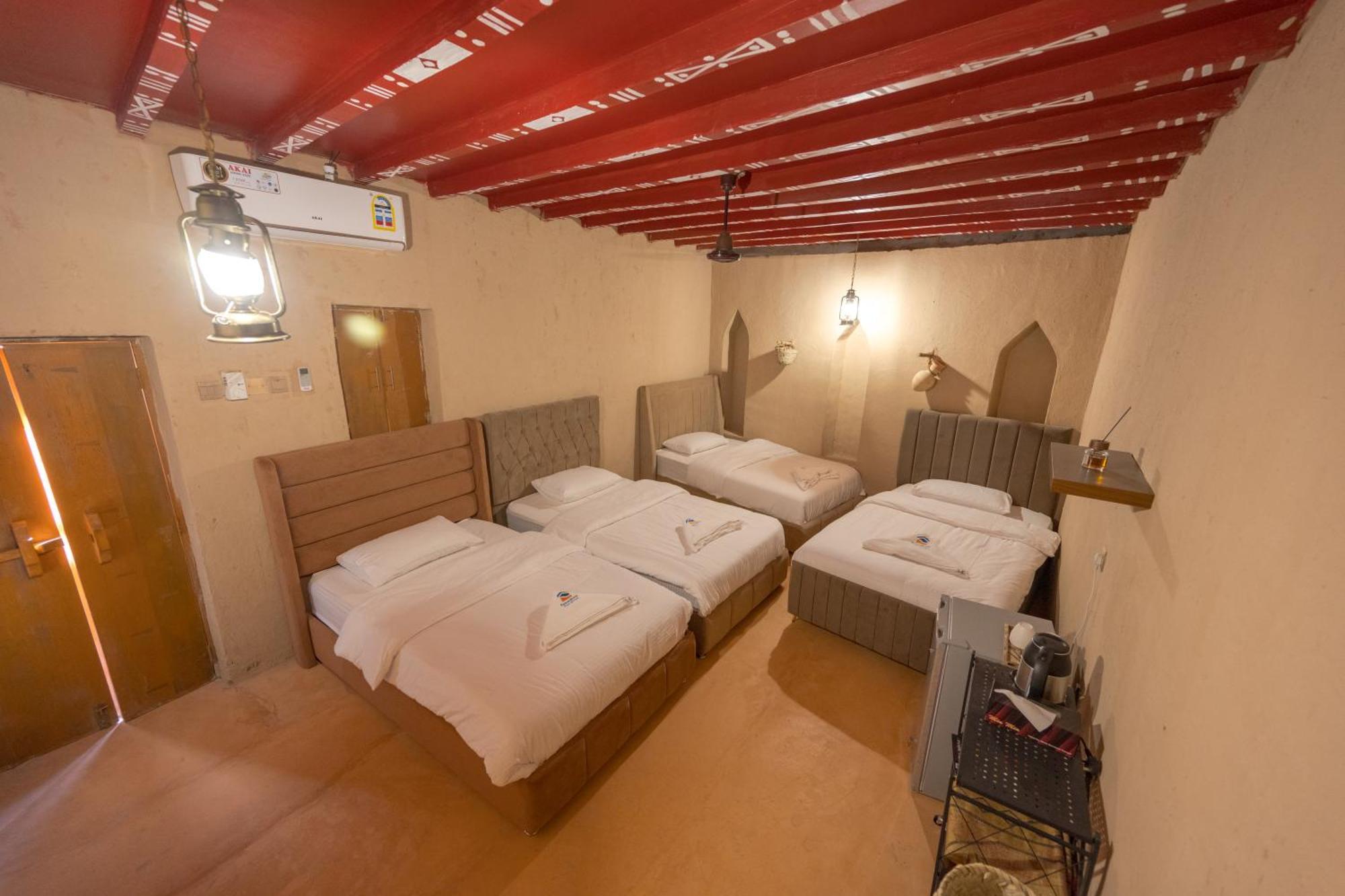 بيت نُزل السلام Bait Salam Inn Al Ḩamrāʼ 외부 사진