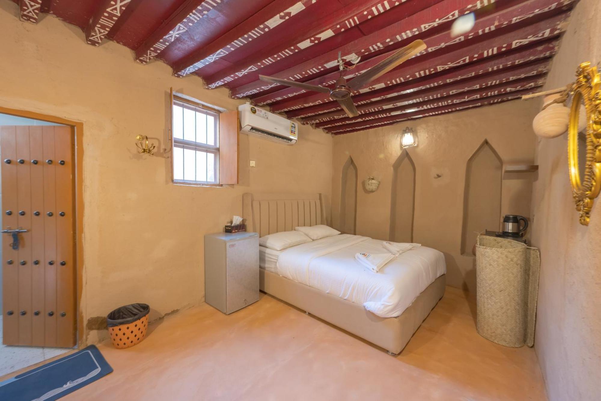 بيت نُزل السلام Bait Salam Inn Al Ḩamrāʼ 외부 사진